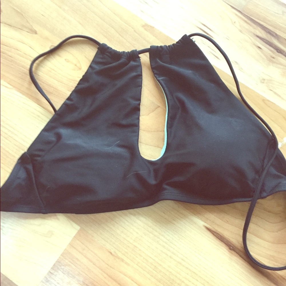 Black bikini top